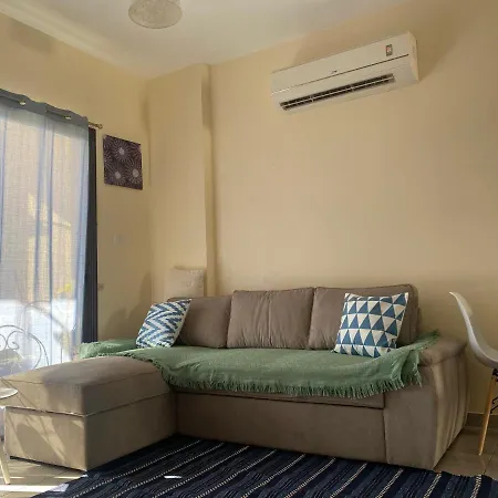 Apartment Queens Garden Walking Distance To The