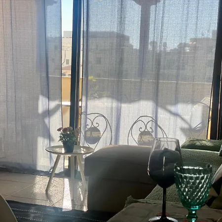 Apartment Queens Garden Walking Distance To The *
